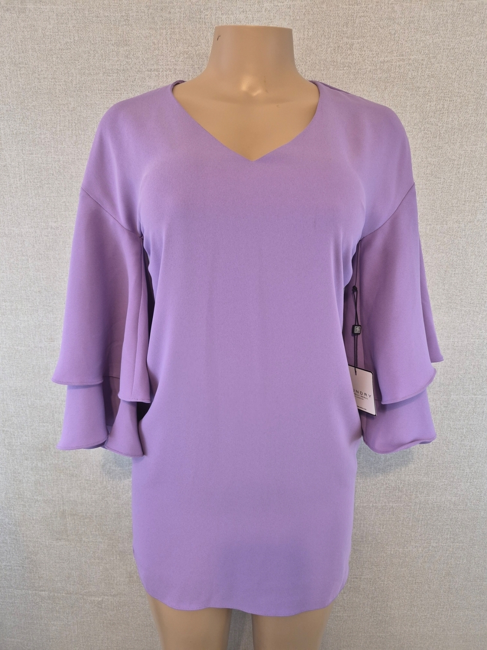 Laundry by Shelli Segal Lilac Dress New with tags, but with a small flaw in the